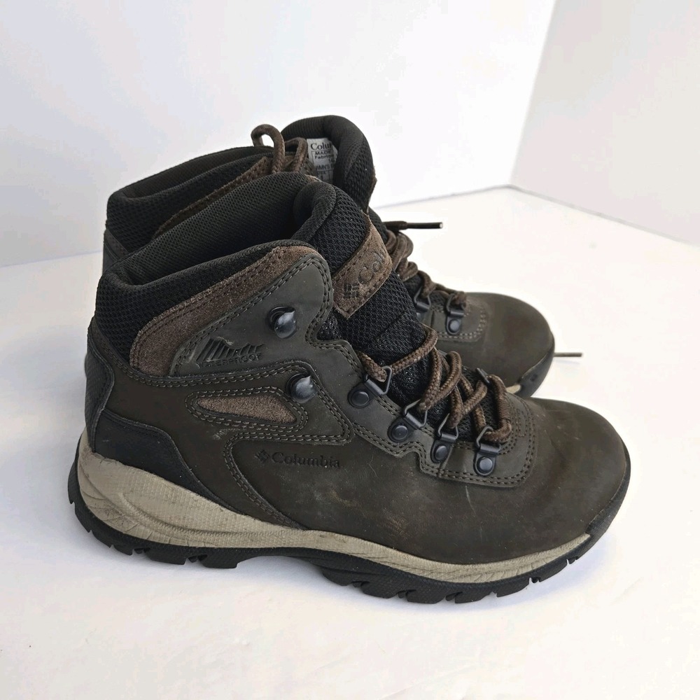 Columbia Newton Ridge Plus Mid Waterproof Hiker Womens Size 5 Brown Gorpcore
